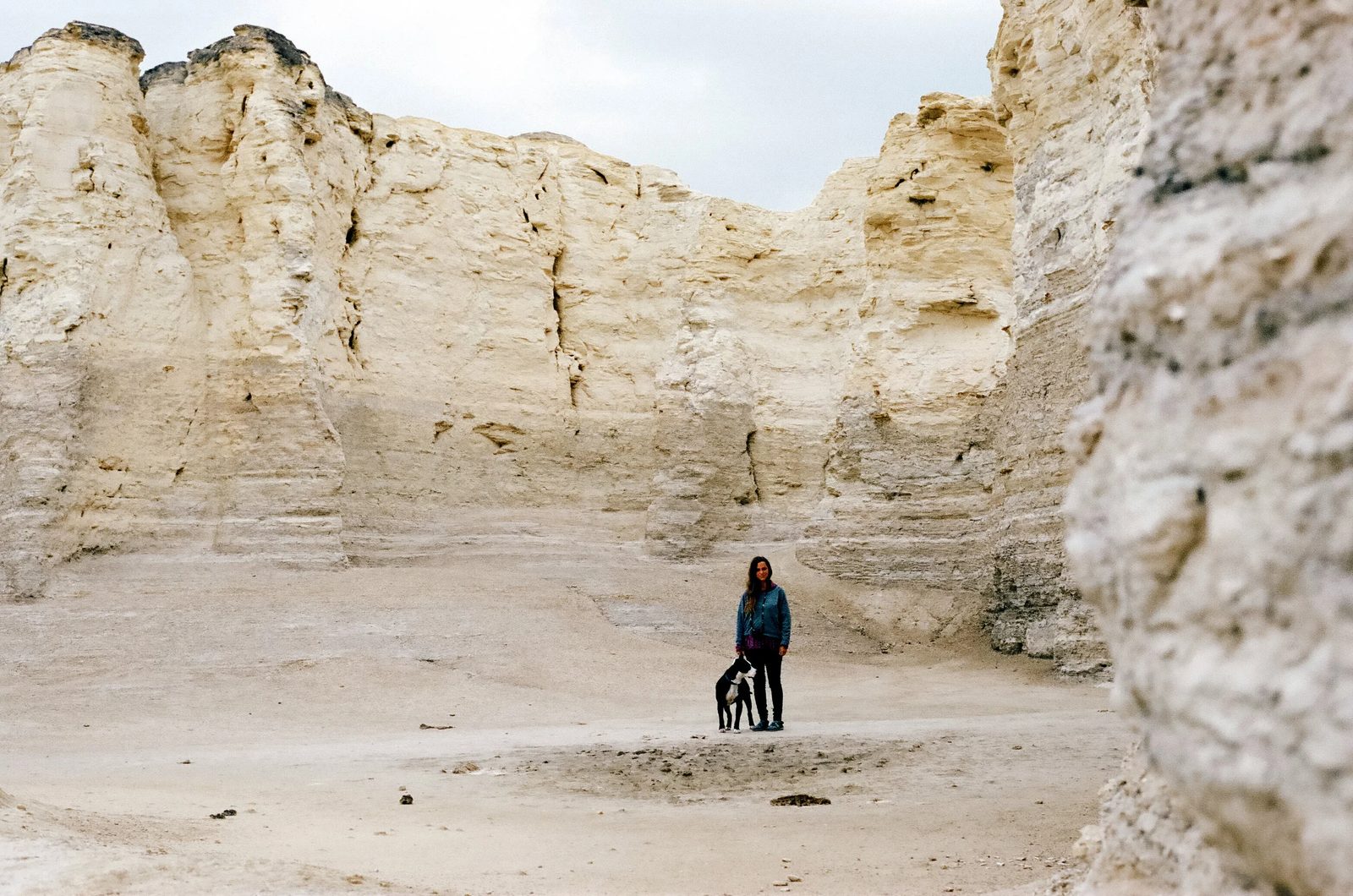 Monument Rocks — photo 11