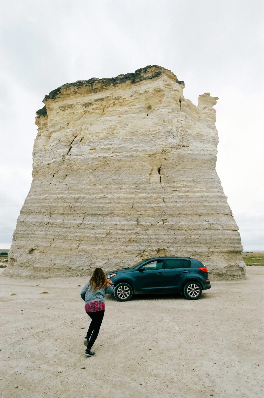 Monument Rocks — photo 4