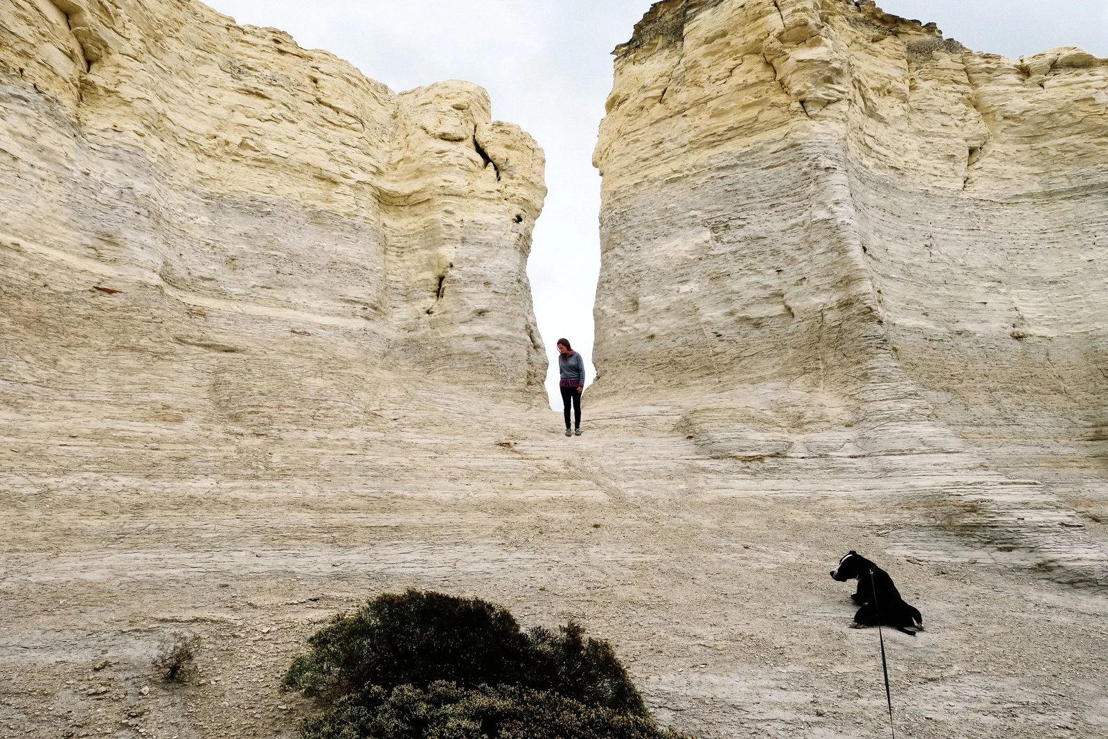 Monument Rocks — photo 10